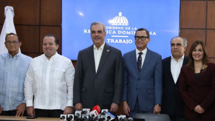 Abinader salario AA