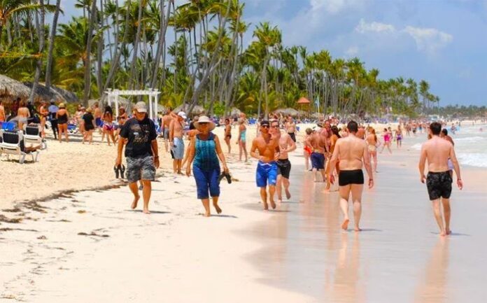 Turistas en Punta Cana AA