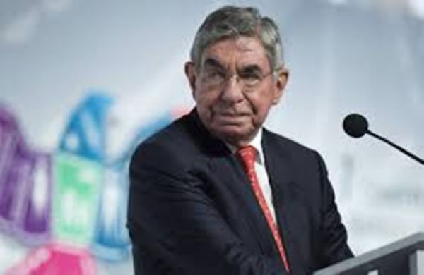 Arias Oscar visa A
