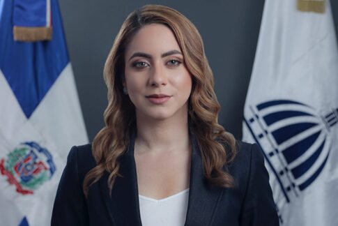 Gloria Reyes Supérate