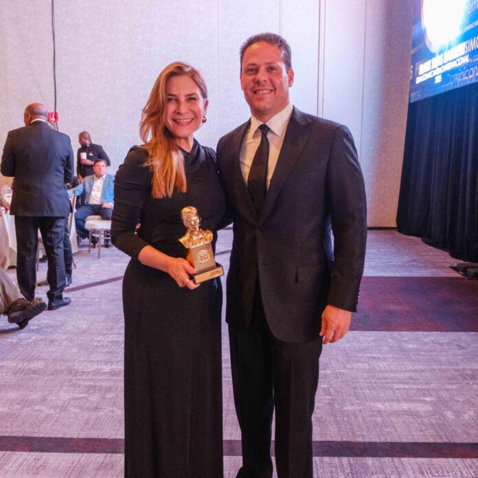 1 Carolina Mejía y Carlos Bonilla