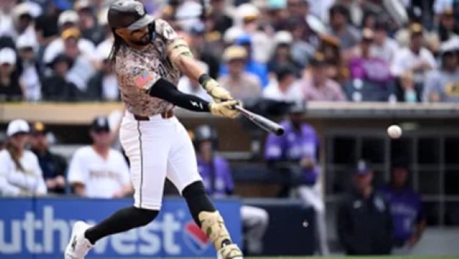 Tatis MLB 1.jpg A