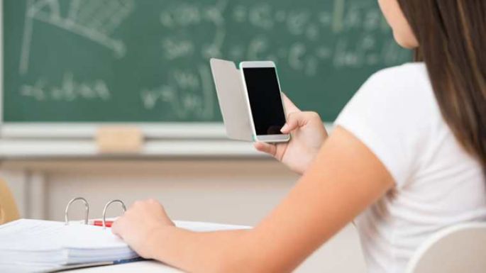 Celulares en clases.jpg A
