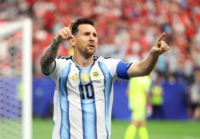 Messi Mundial gol 1.jpg A