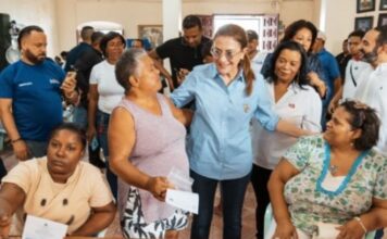 Carolina Mejía lleva operativos médicos a distintos sectores