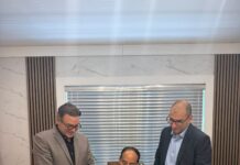 Tony Cortés y Mabel Toledo reciben distinción del Consulado General de RD en Miami