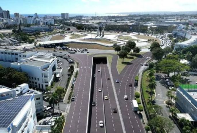 Túnel Plaza Bandera 1.jpg A